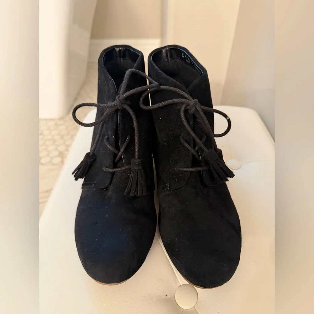 Dr Scholl suede booties